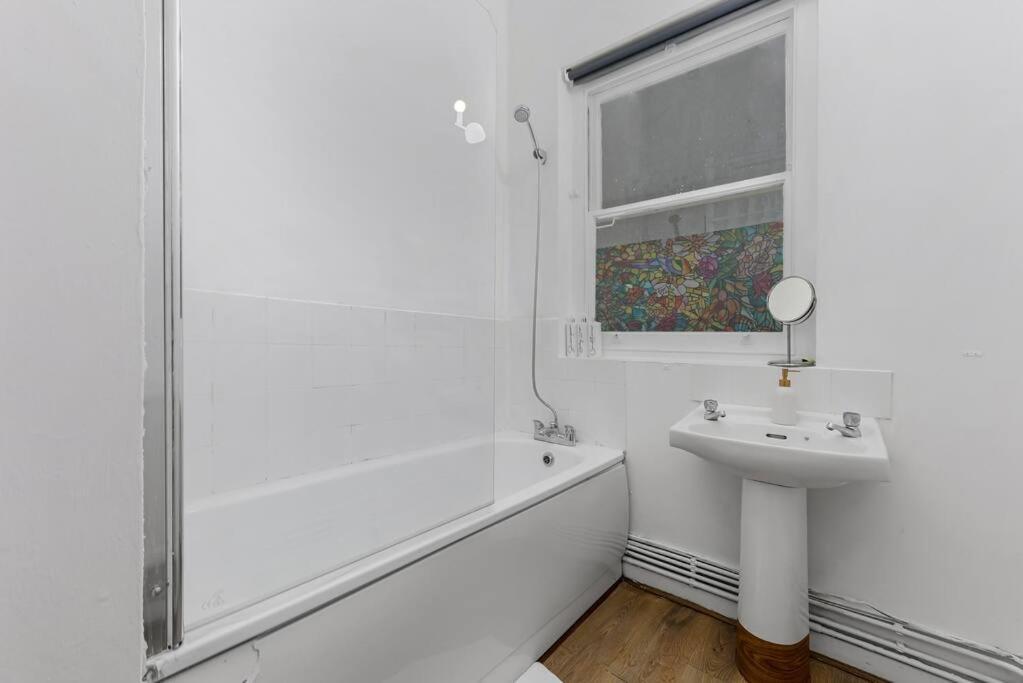 Cosy Place Near Camden Town Лондон Екстериор снимка
